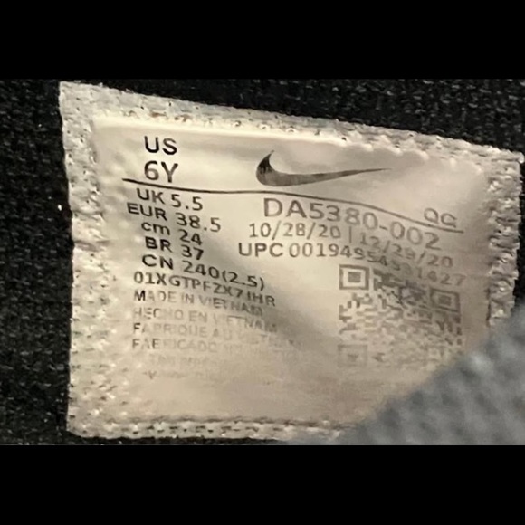 Nike youth size 6Y (big boys / girls) Boys Court Legacy DA5380-002 - Picture 9 of 11